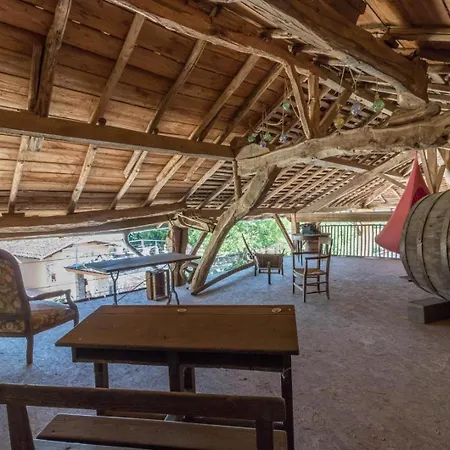 La Ferme Hébergement de vacances Ponlat-Taillebourg